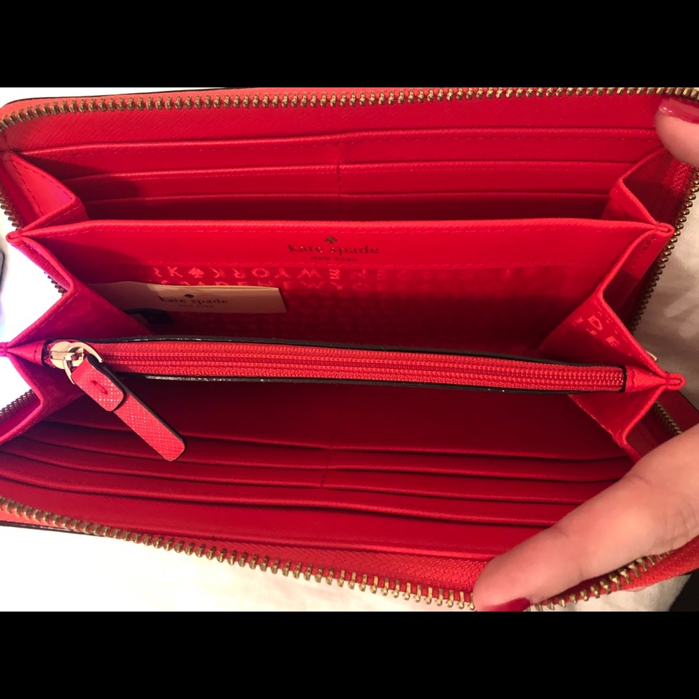 Long Kate Spade Wallet - Picture 8 of 8